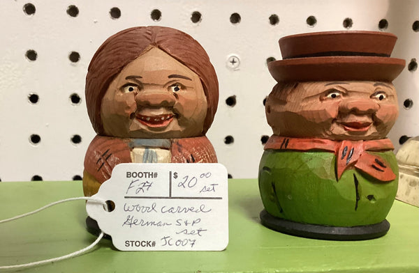 W.u.M Heinzeller Carved Painted Wood Man and Woman Salt & Pepper Shaker Set Germany