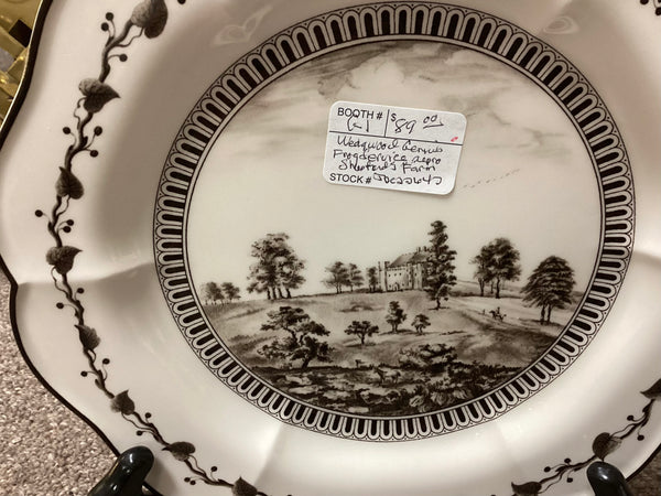 Wedgwood Limited Edition Queen's Ware Reproduction Frog Service Dinner Plate