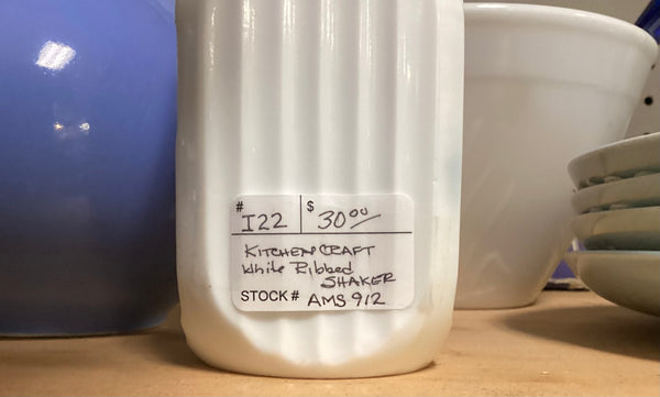 Kitchen Craft White Ribbed Shaker