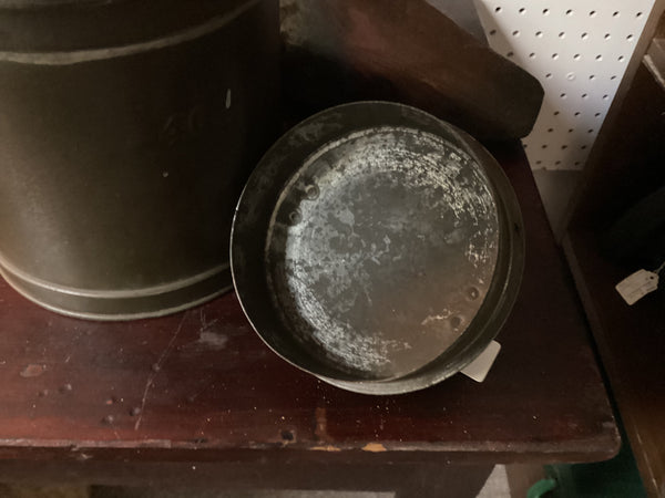 Vintage 4 Quart Milk Can