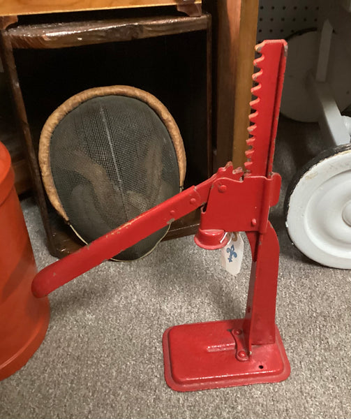 Cast Iron Adjustable Bottle Capper