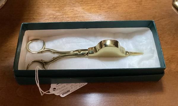Virginia Metalcrafters Brass Colonial Williamsburg Restoration Candle Scissor Snuffer in Box