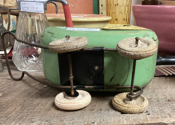 Vintage 1930's Wyandotte Metal Toy Baby Buggy