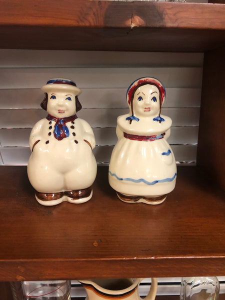 Shawnee Pottery Dutch Boy & Girl Salt & Pepper Set