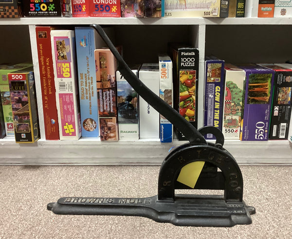 RJR Tobacco Co. Brown’s Mule Cigar Cutter