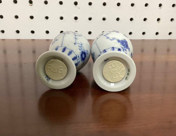 Bing & Grondohl Blue Onion Salt & Pepper Shaker Set