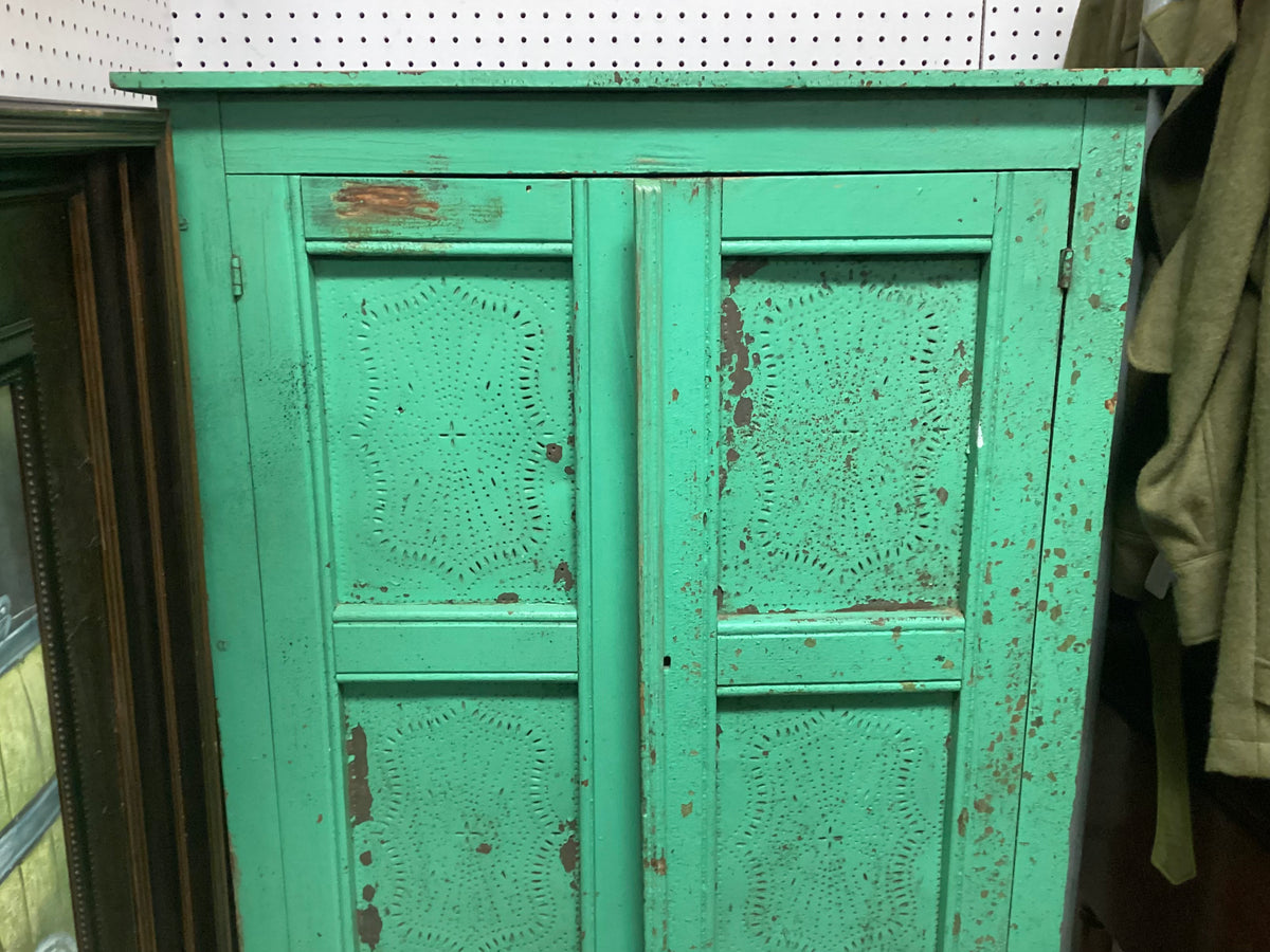 Virginia Green Painted Pie Safe Williamsburg Antique Mall
