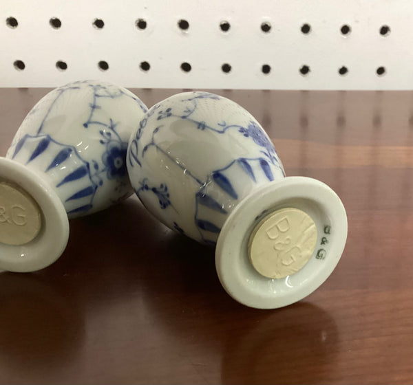 Bing & Grondohl Blue Onion Salt & Pepper Shaker Set