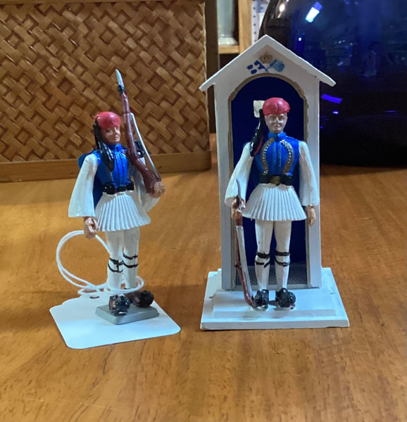 Vintage Aohna 3 Piece Toy Guard Shack & Euzone Soldiers