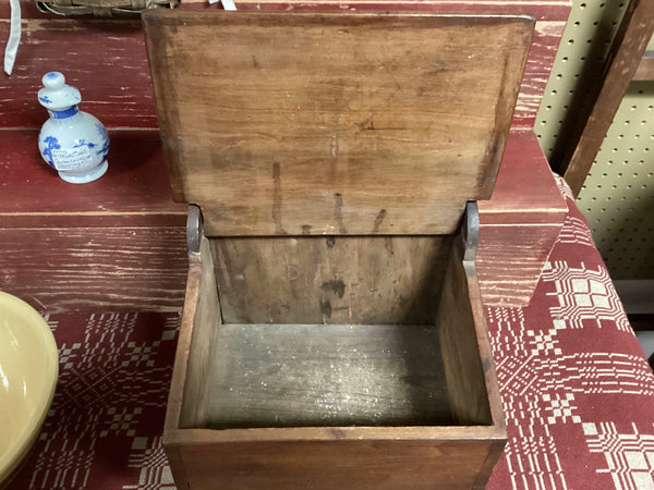 Walnut Hanging Wall Box w/ Lid