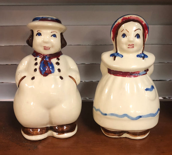 Shawnee Pottery Dutch Boy & Girl Salt & Pepper Set