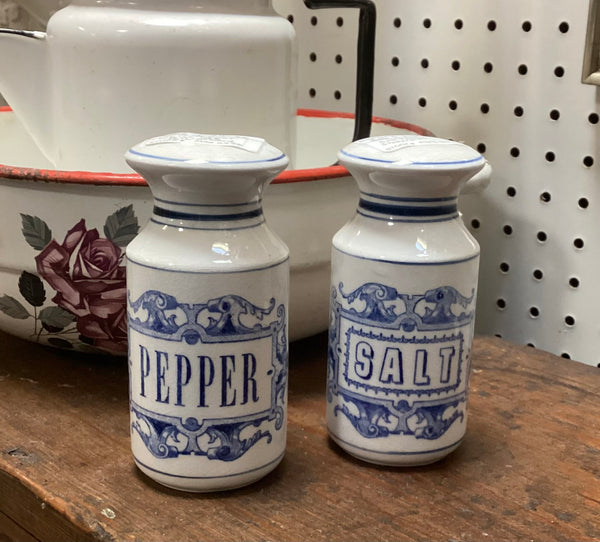 Holt Howard Blue White Salt & Pepper Shakers Set