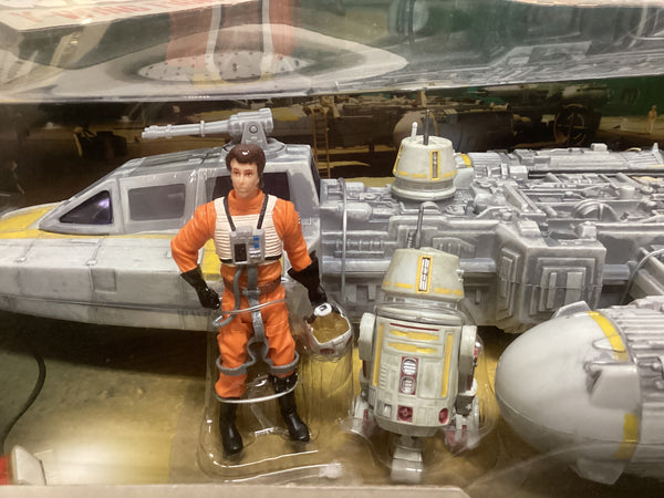 Collectible Star Wars Y-Wing Fighter w/ Pilot & R5-F7 Droid Play Set NIB