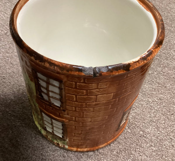 Price Kensington Ye Olde Cottage Biscuit Barrel w/ Lid