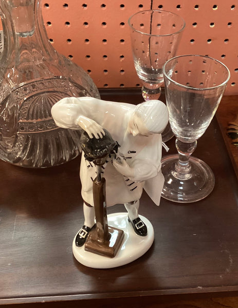 Royal Doulton Wigmaker of Williamsburg Figurine HN2239
