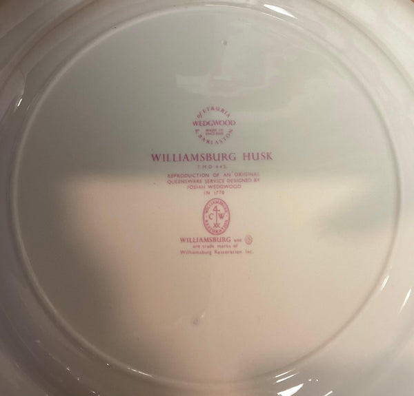 Wedgwood Williamsburg Husk Pattern Dinner Plate