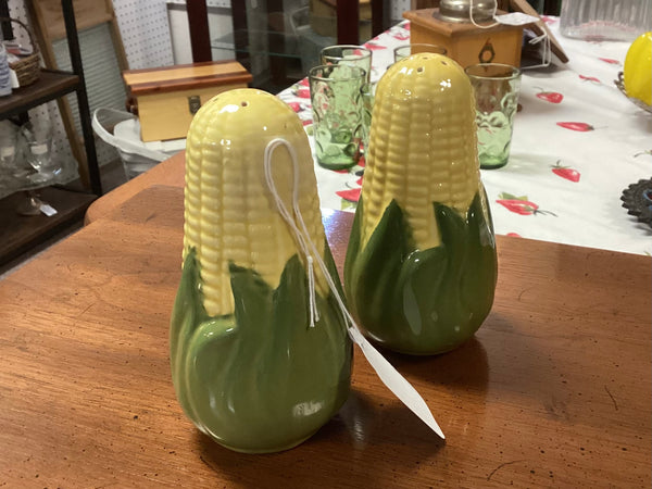 Shawnee Corn King Large Salt & Pepper Shakers