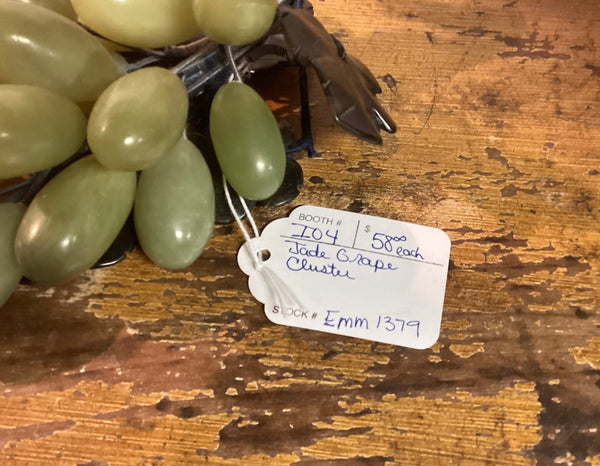 Jade Grape Cluster w/ Leaves and Stem