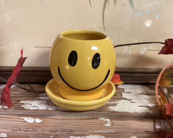 McCoy Yellow Happy Face Planter #0386