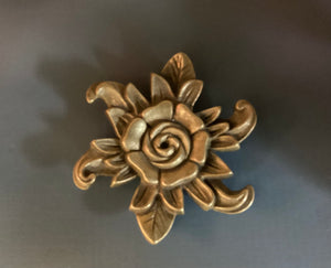 Virginia Metalcrafters Brass Carter’s Grove Rose Trivet 10-47