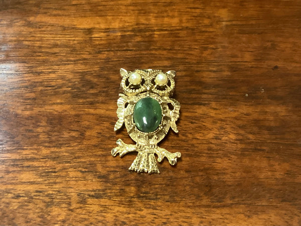 Victorian 10K Gold Owl Brooch w/ Nephrite Jade & Seed Pearls