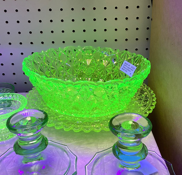 EAPG Vaseline Glass UV Reactive Daisy & Button Serving Bowl