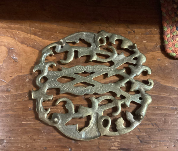 Virginia Metalcrafters Colonial Williamsburg Polished Brass Cypher Trivet