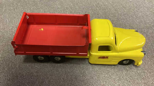 Structo Hydraulic Red & Yellow Metal Dump Truck w/Box