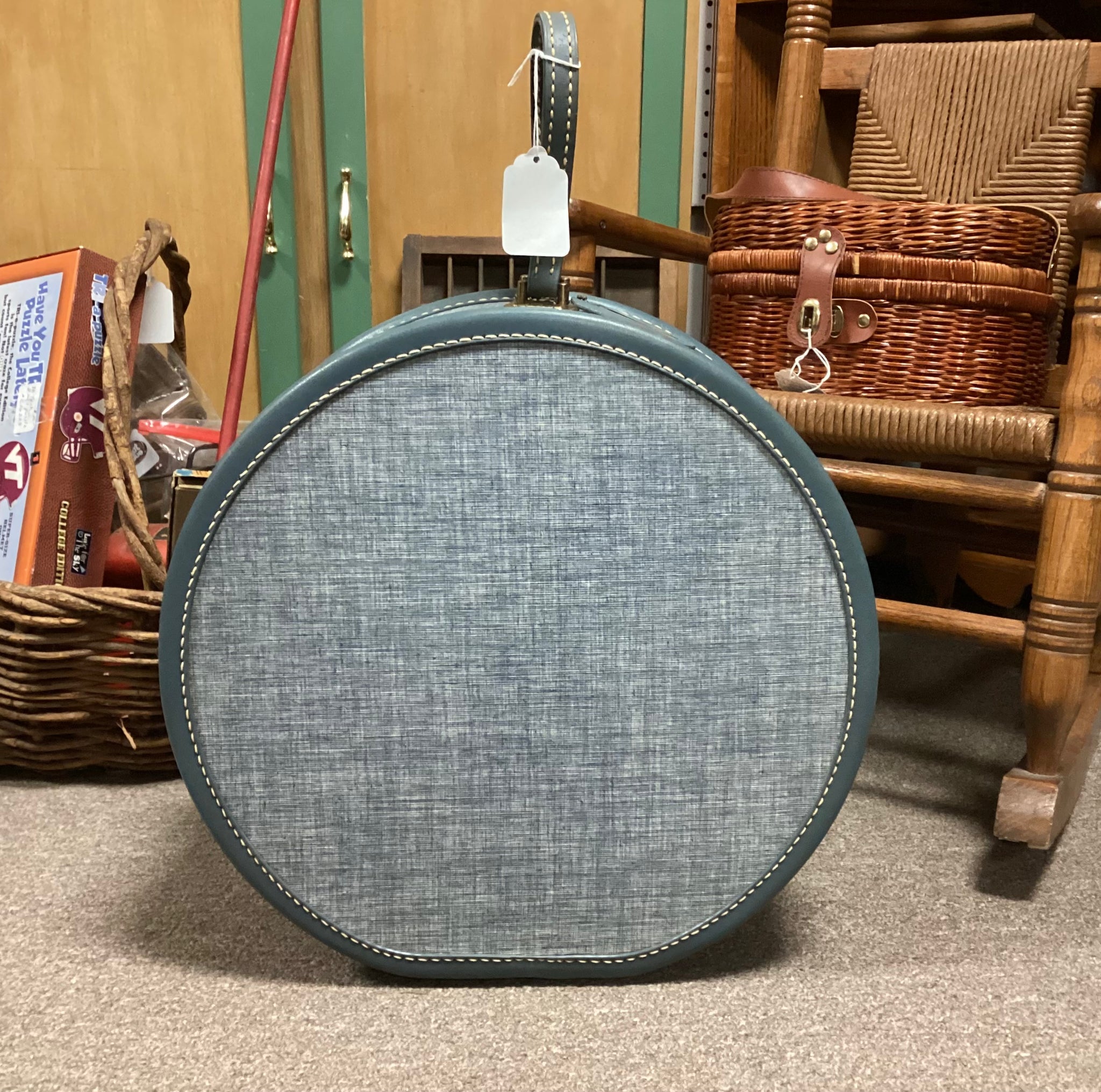Round suitcase vintage sales