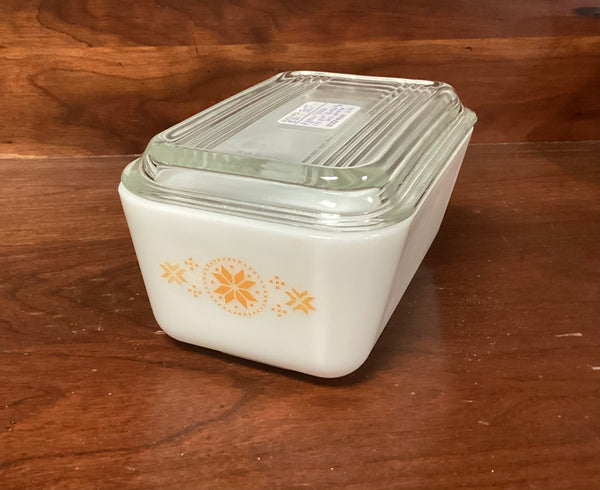 Pyrex Butterfly Gold Refrigerator Dish/ Lid #0502